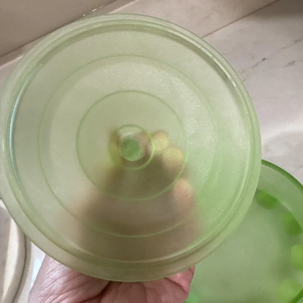 Art Deco 1930s Taussaunt Beaumont Green Satin Glass Obelisk Powder Jar